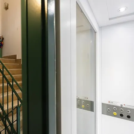 Design Duplex Penthouse With Terrace And Elevator In Monti Apartamento