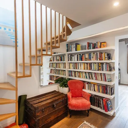 Design Duplex Penthouse With Terrace And Elevator In Monti Apartamento
